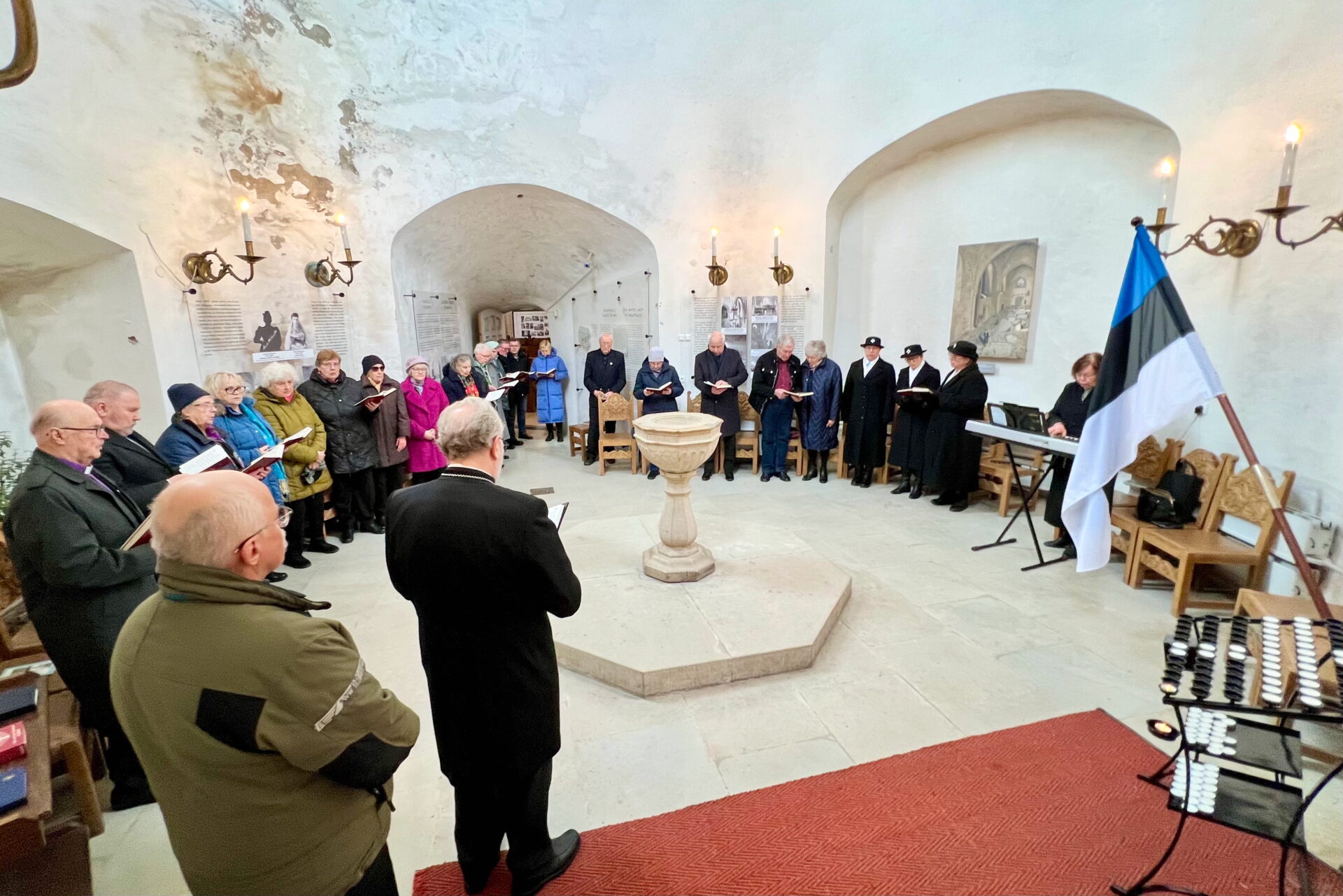 Galerii: Haapsalus mälestati 76 aastat tagas toimunud küüditamist Galerii: Haapsalus mälestati 76 aastat tagas toimunud küüditamist