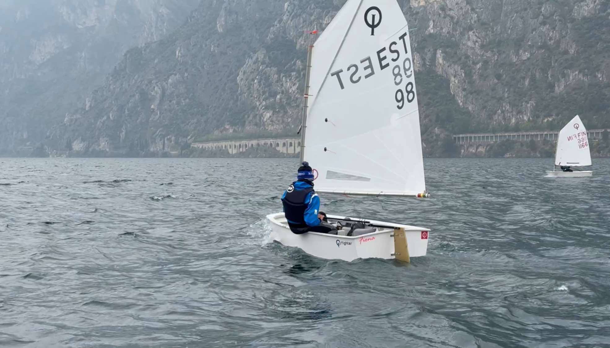 Elari Teras oli parim eestlane Optimist-klassi regatil Garda järvel Elari Teras oli parim eestlane Optimist-klassi regatil Garda järvel