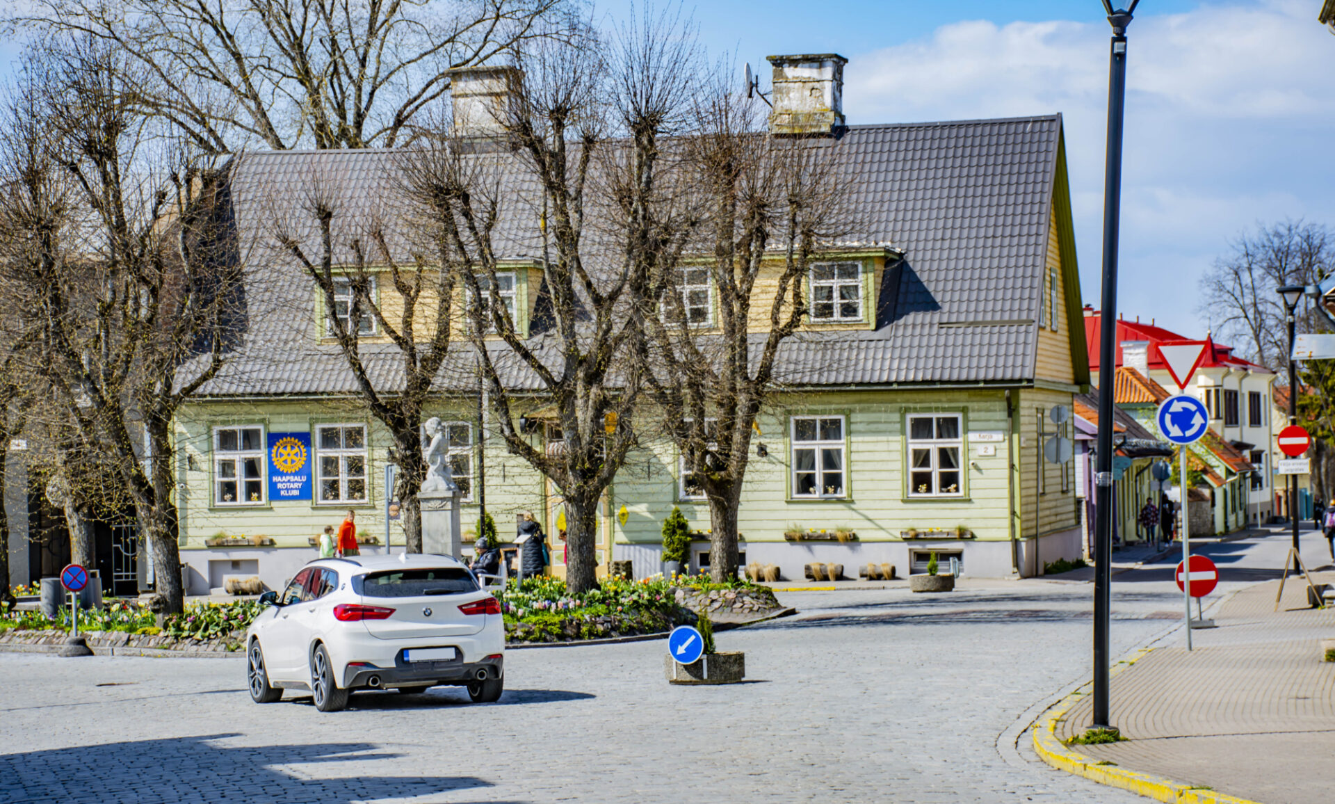 Haapsalu vanalinnas kehtib suvine liikluskorraldus Haapsalu vanalinnas kehtib suvine liikluskorraldus