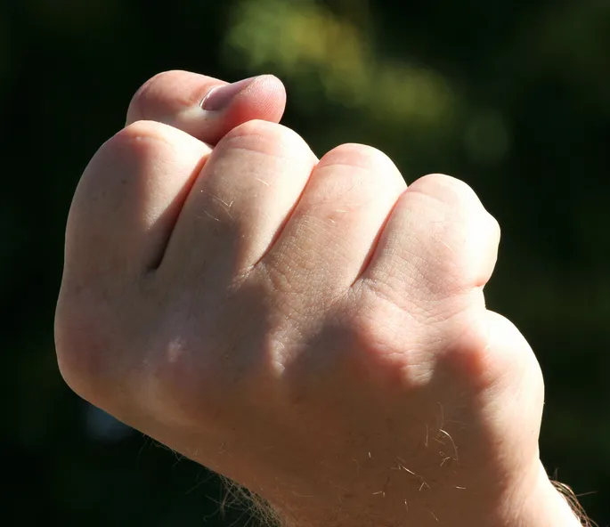Mees lõi elukaaslast Mees lõi elukaaslast